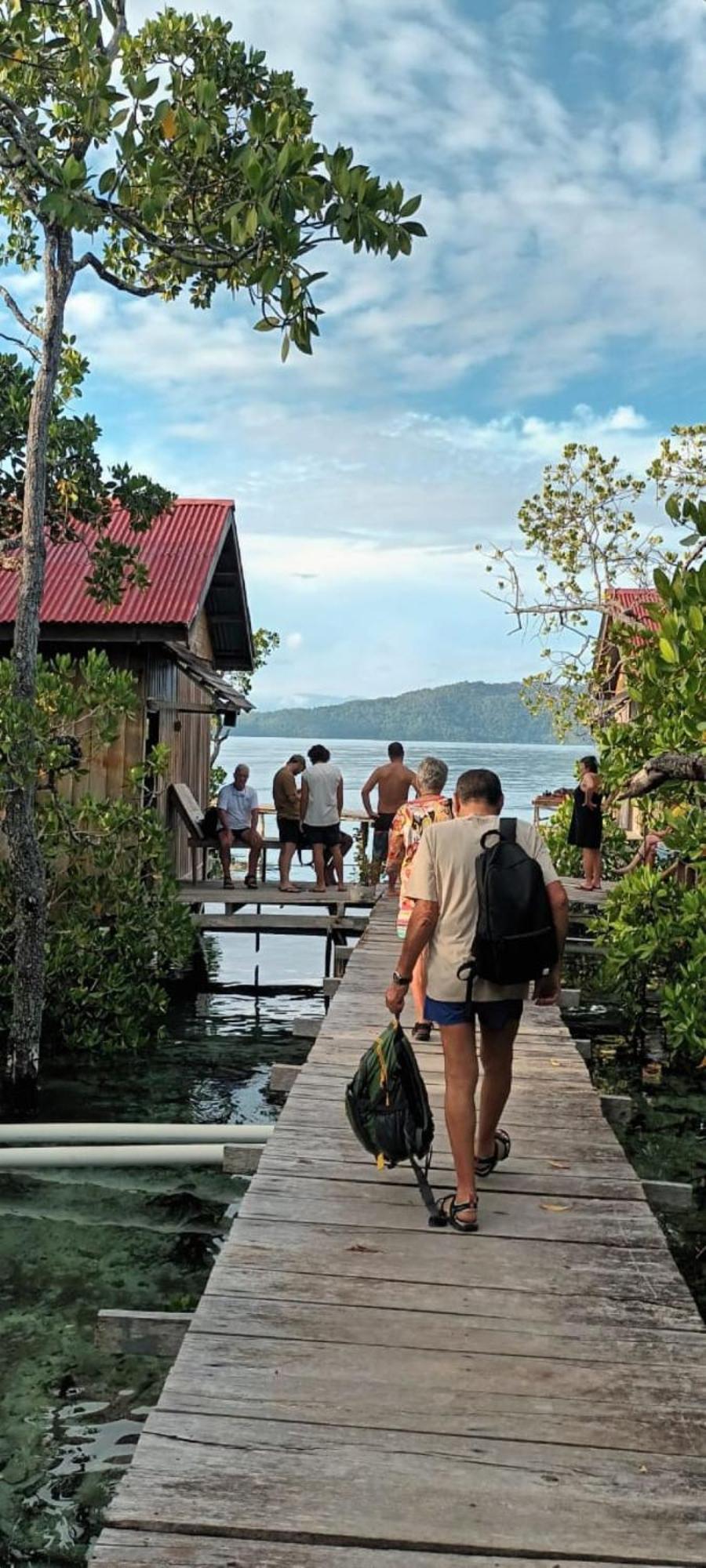 Raja Ampat Blue Sea * Besir